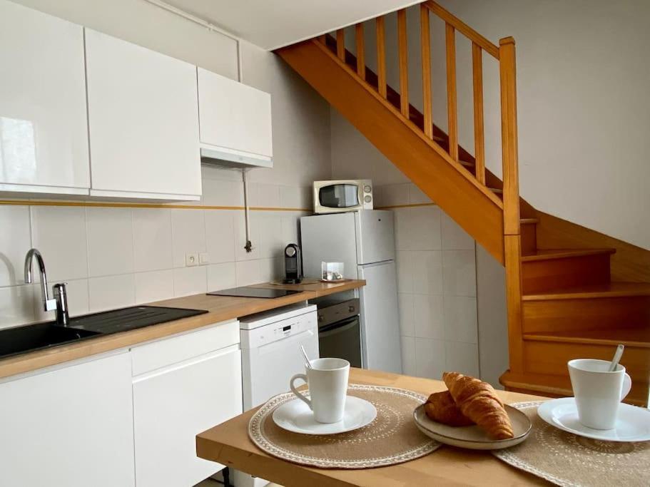 Le Cosy Troyen Secteur Calme 4 Personnes Parking Prive Lägenhet Troyes Exteriör bild