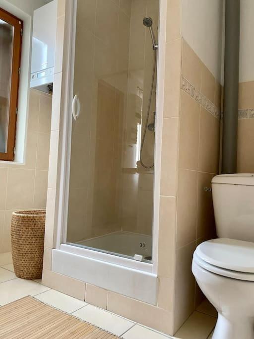 Le Cosy Troyen Secteur Calme 4 Personnes Parking Prive Lägenhet Troyes Exteriör bild